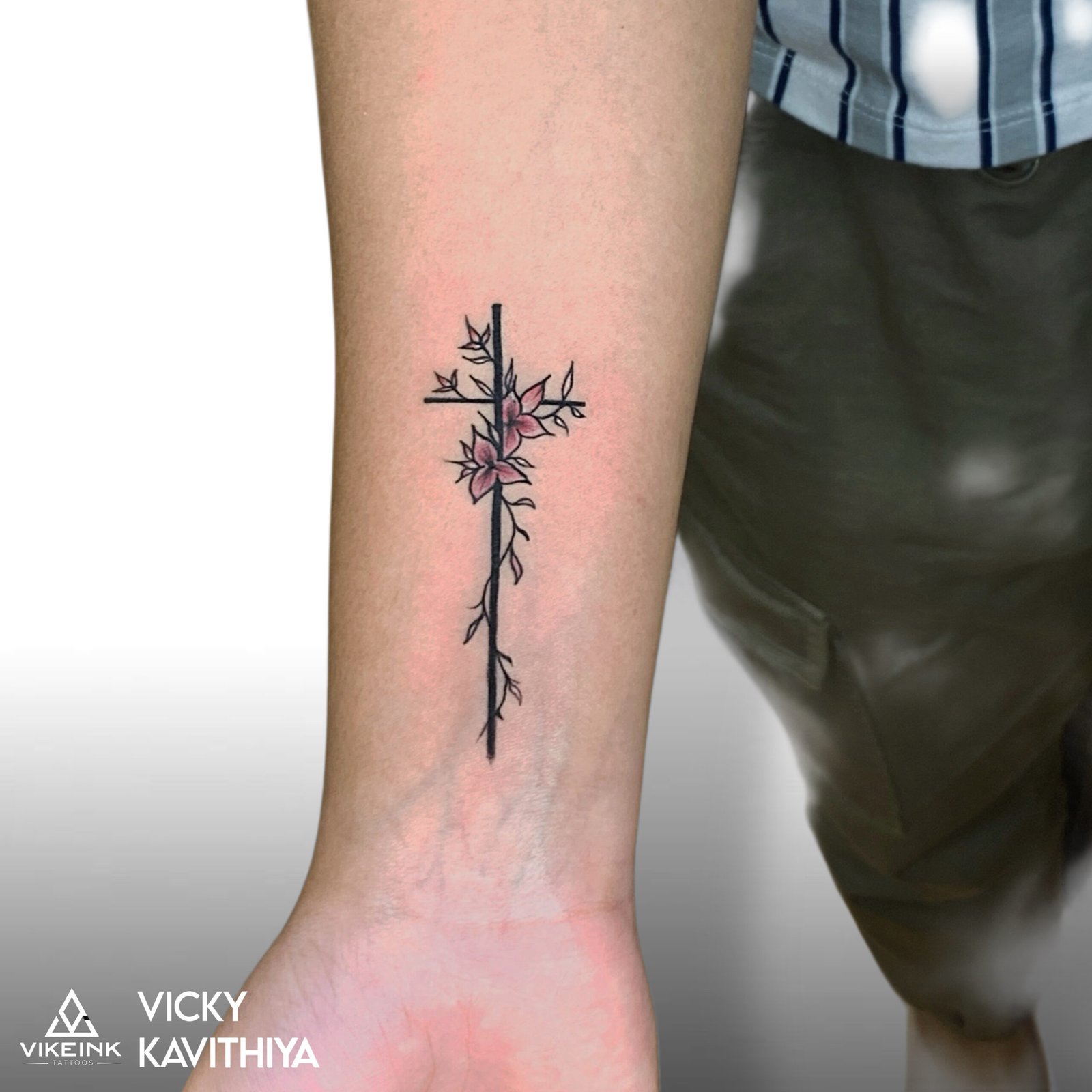 DE2F81B9-4C04-4260-B4CA-2C9DB50DFC65